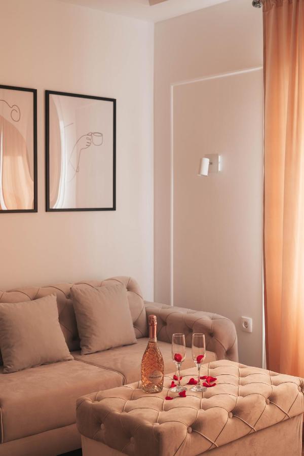מוסטר Luxury Jacuzzi Apartment מראה חיצוני תמונה